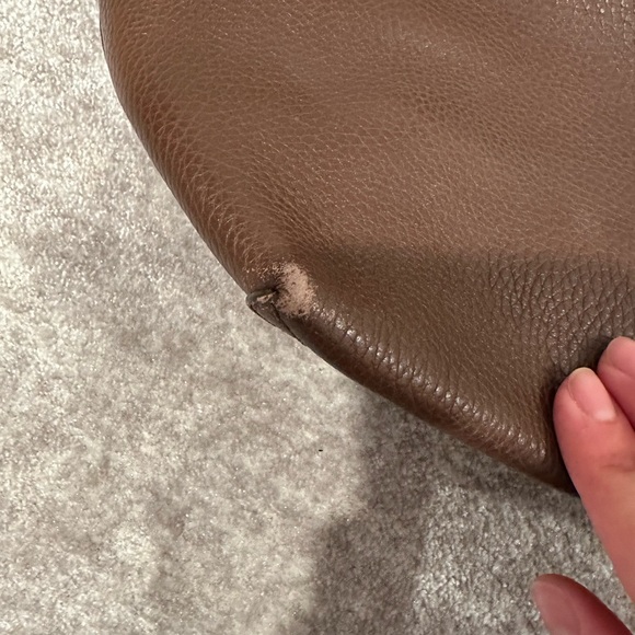 Annabel Ingall

Elegant Brown Leather Tote Bag - Picture 3 of 5